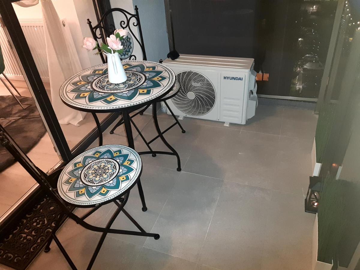 Mia Plus!! Self Check-In!! Бухарест Экстерьер фото